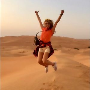 Meet your Posher, Aida